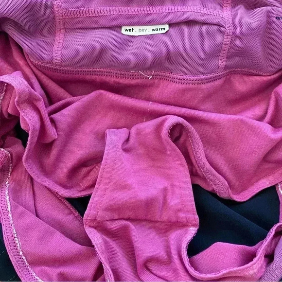 Lululemon Wet Dry Warm Striped Shorts 6 - Picture 4 of 5